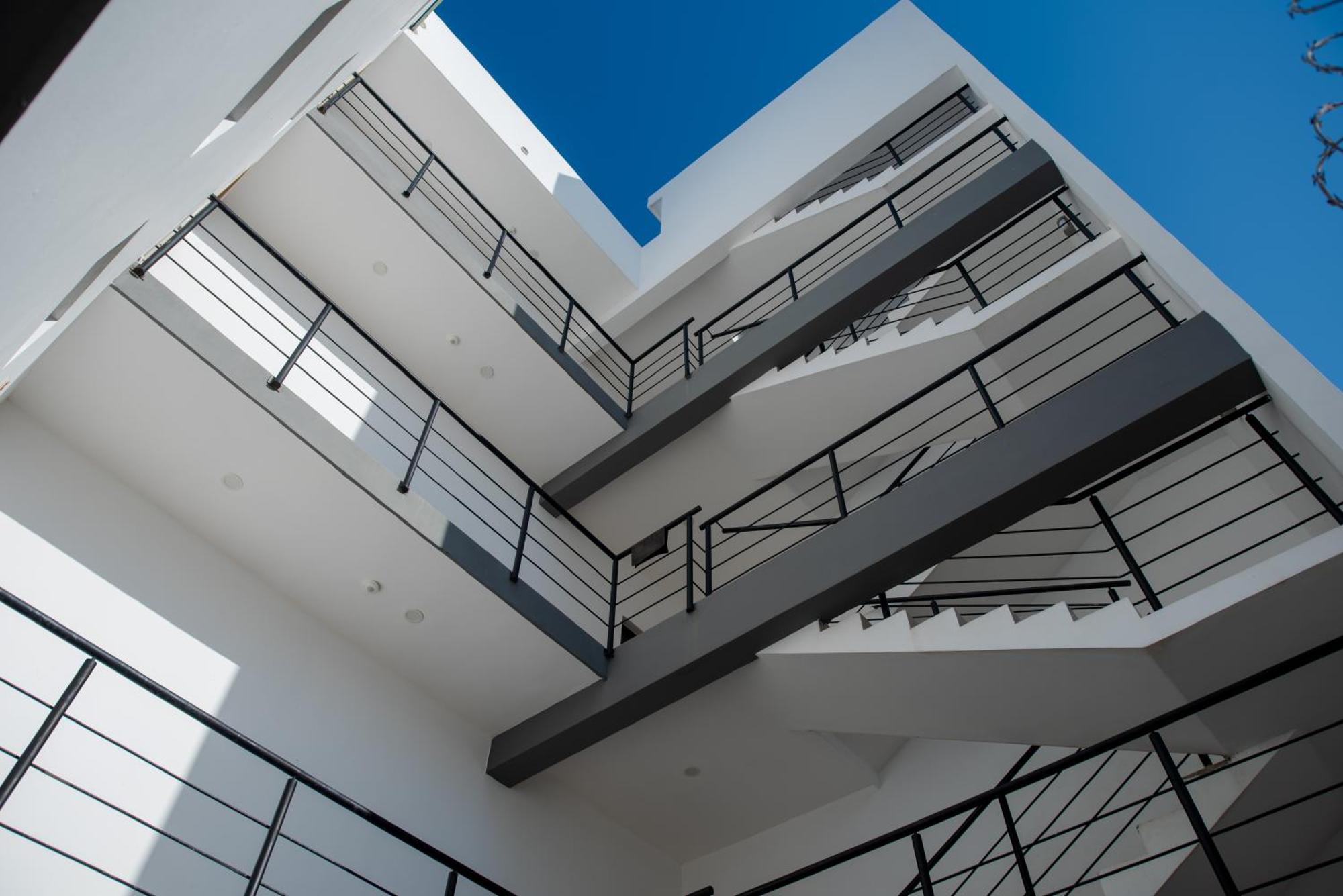 מזטלן 2Br/2Ba Condo 1 Block To Ocean! - Unit #5 מראה חיצוני תמונה