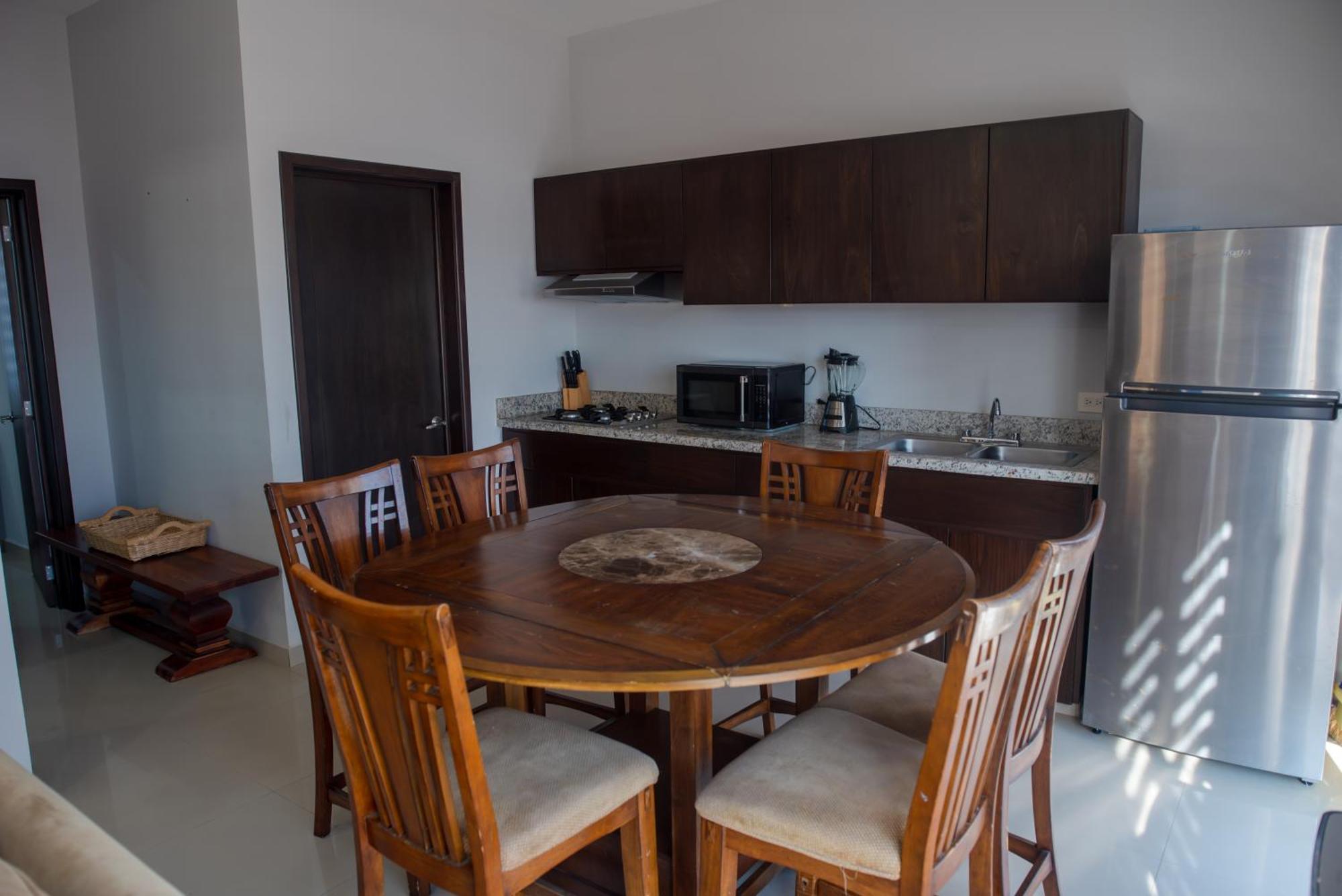 מזטלן 2Br/2Ba Condo 1 Block To Ocean! - Unit #5 מראה חיצוני תמונה