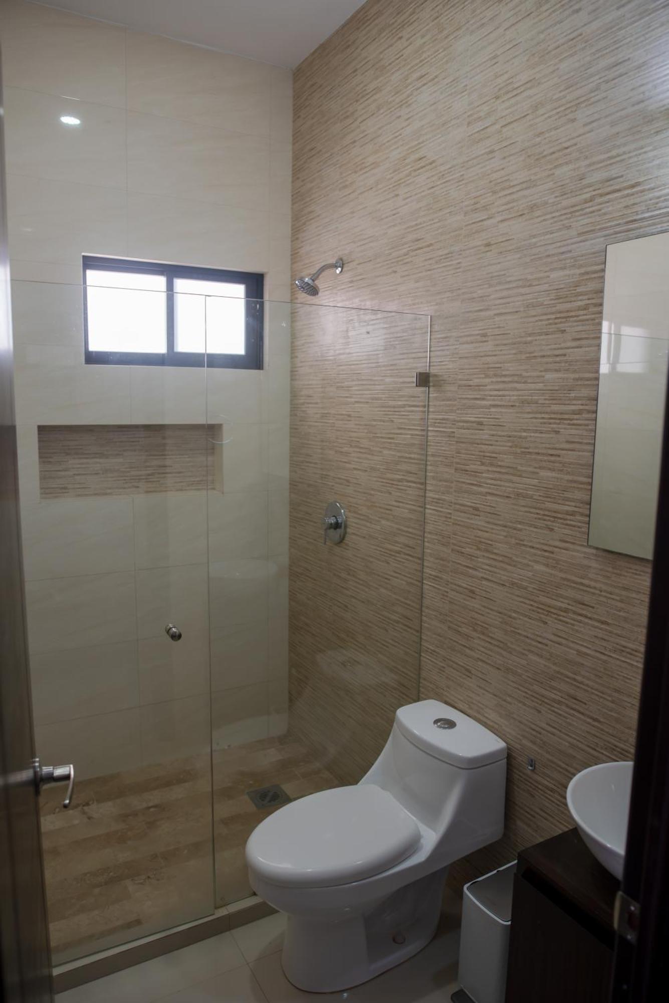 מזטלן 2Br/2Ba Condo 1 Block To Ocean! - Unit #5 מראה חיצוני תמונה
