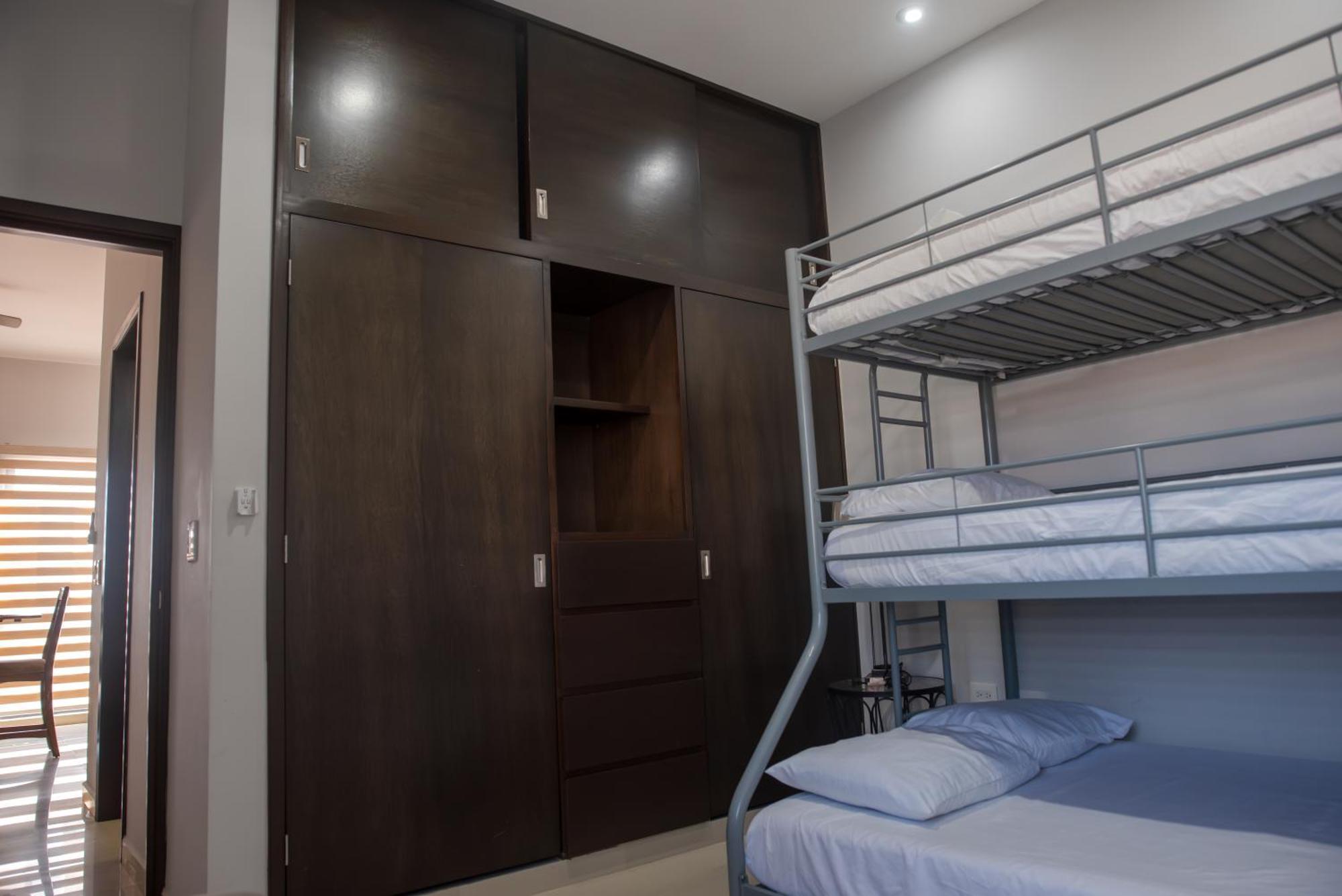 מזטלן 2Br/2Ba Condo 1 Block To Ocean! - Unit #5 מראה חיצוני תמונה