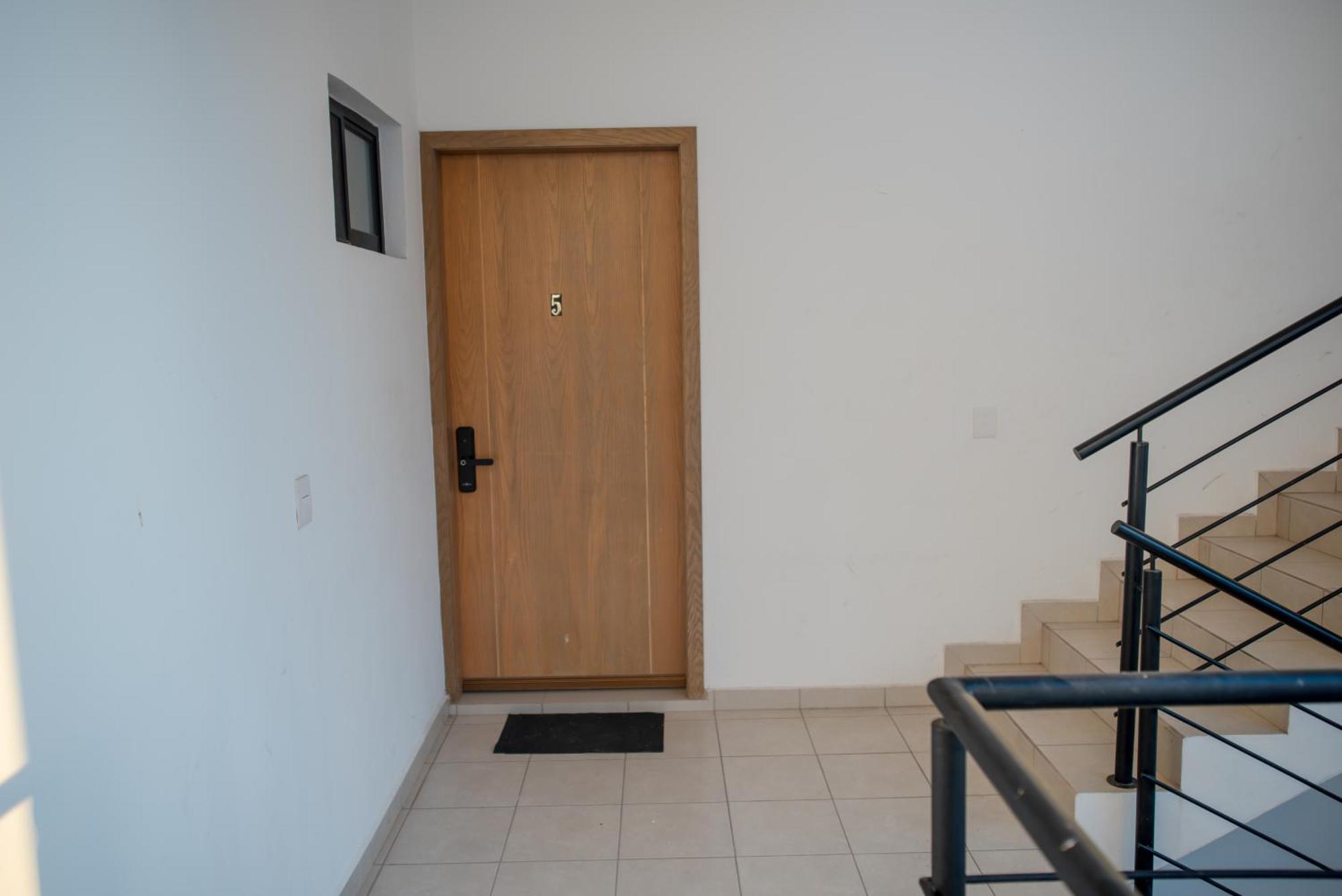 מזטלן 2Br/2Ba Condo 1 Block To Ocean! - Unit #5 מראה חיצוני תמונה