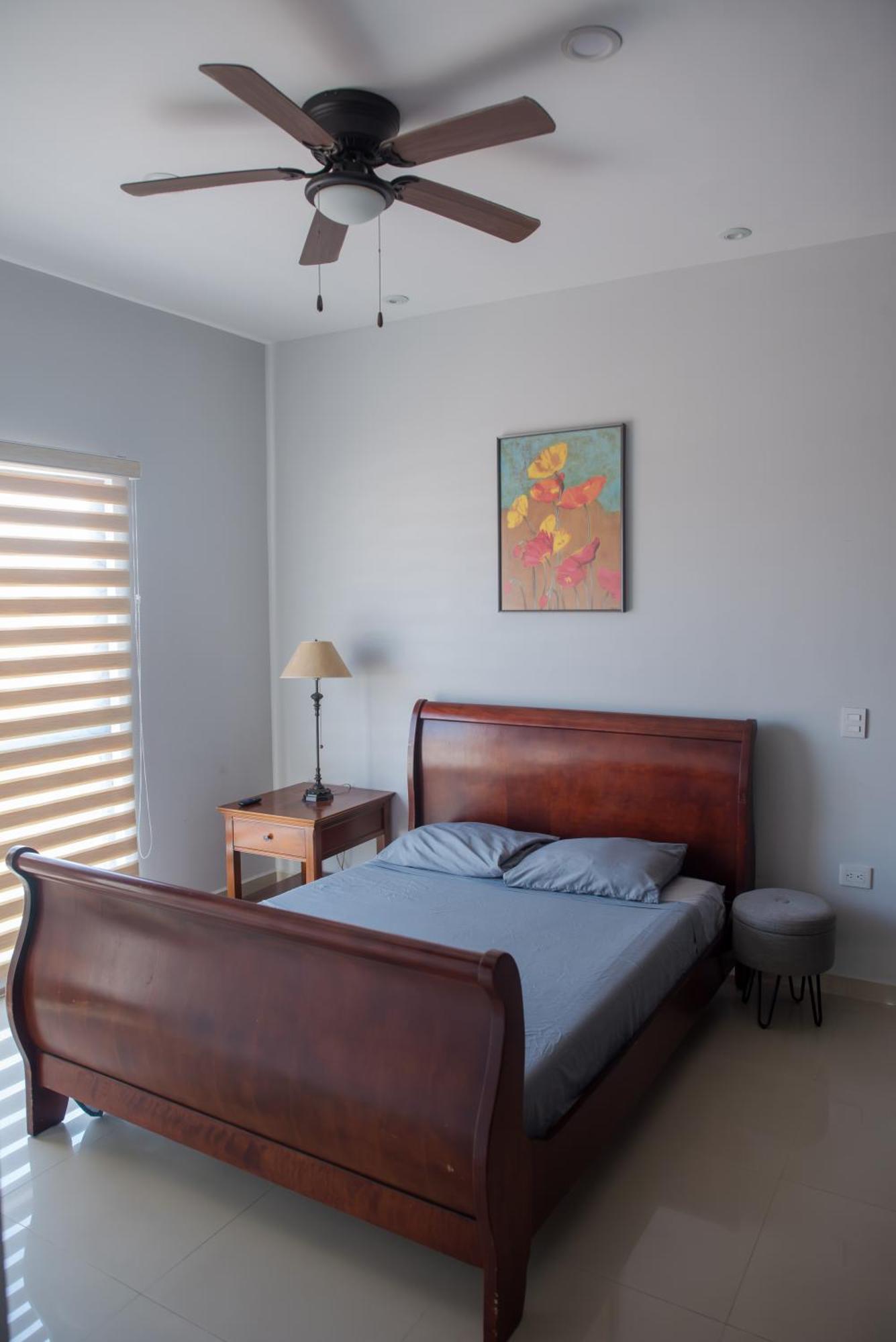 מזטלן 2Br/2Ba Condo 1 Block To Ocean! - Unit #5 מראה חיצוני תמונה